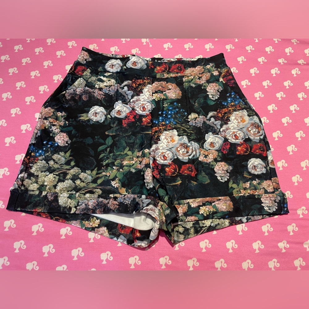 Blackmilk Take My Monet High Waist Cuffed Shorts - Picture 5 of 6